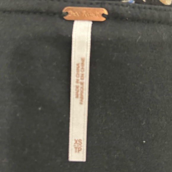 Free People Essential Scrunch Mini Skirt Black Blue Combo Floral Size XS NWT - Picture 6 of 7